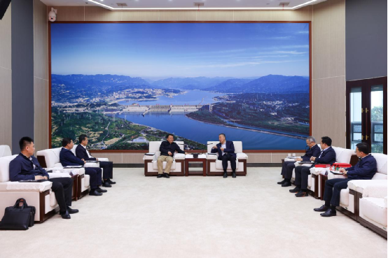 三峡集团与共青团中央座谈 